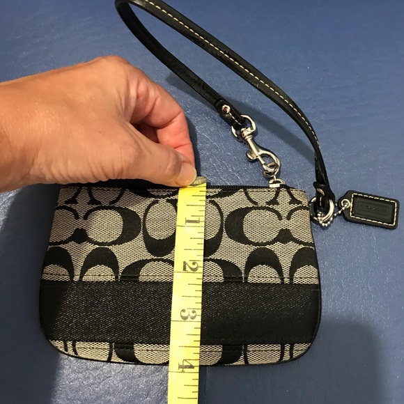 Coach black signature wristlet - Picture 8 of 8